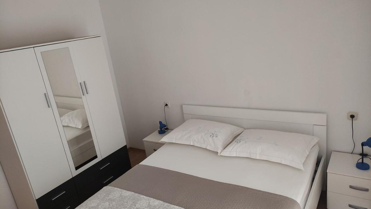 Apartmani Pjera Promajna Exterior foto